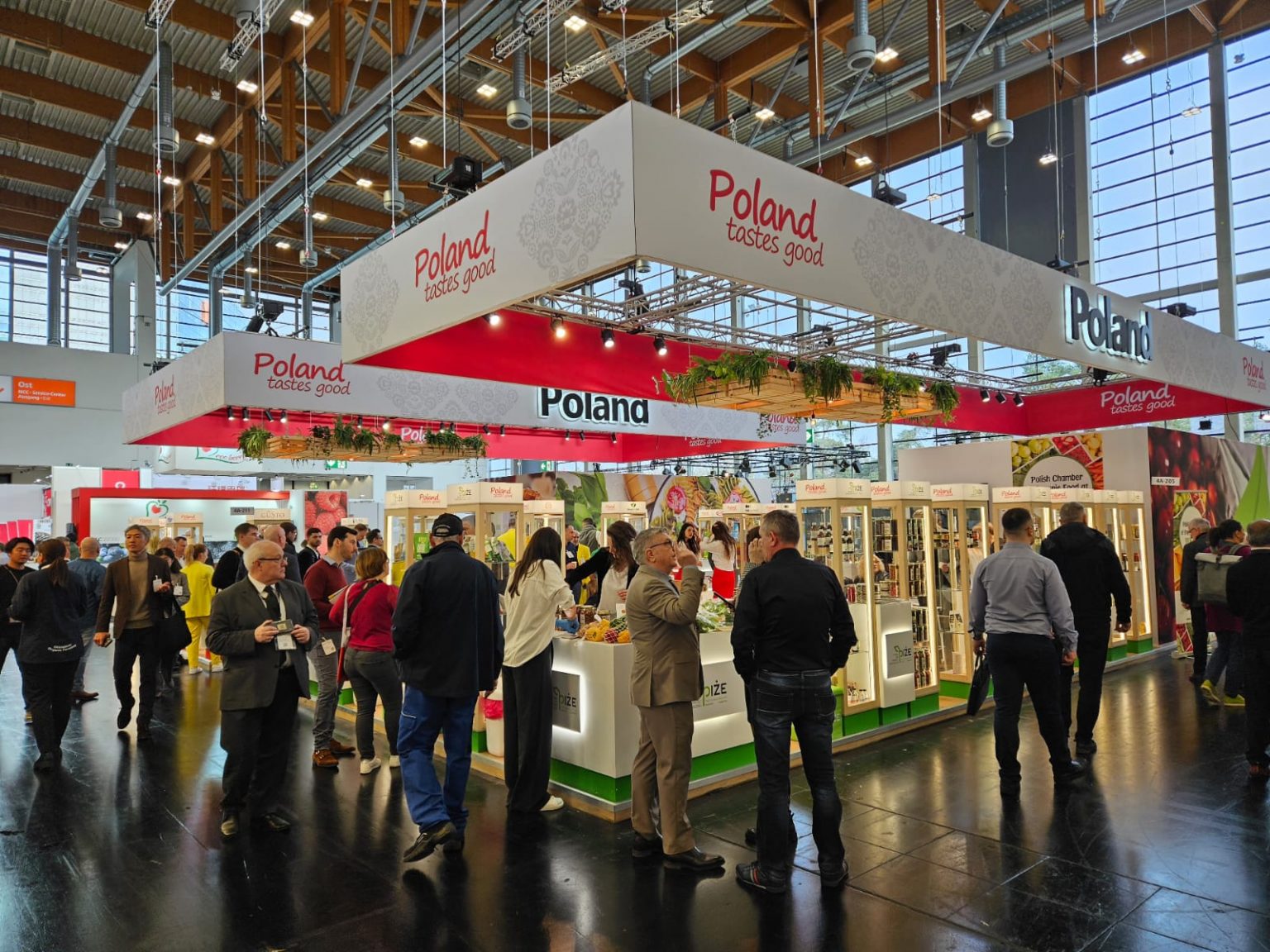 Polskie Stoisko Narodowe Na Targach Ywno Ci Ekologicznej Biofach