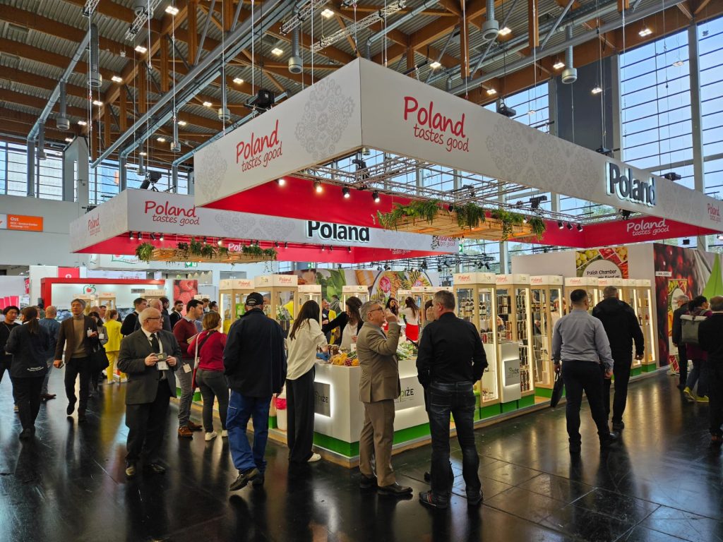 Polskie stoisko narodowe na targach żywności ekologicznej Biofach 2024 w Niemczech
