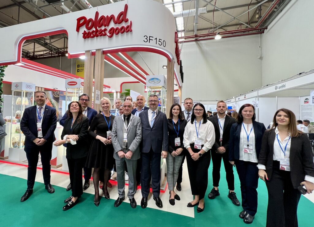 2024 年阿塞拜疆國際食品展上的波蘭國家展位榮獲「最具創新展位」獎